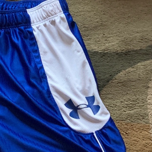 Men’s under Armour royal blue long shorts LARGE - Picture 3 of 3